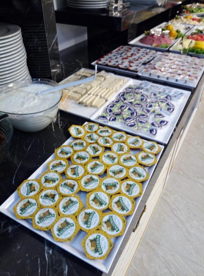 Afyonkarahisar Ema Oeztuerk Thermal Hotel מראה חיצוני תמונה