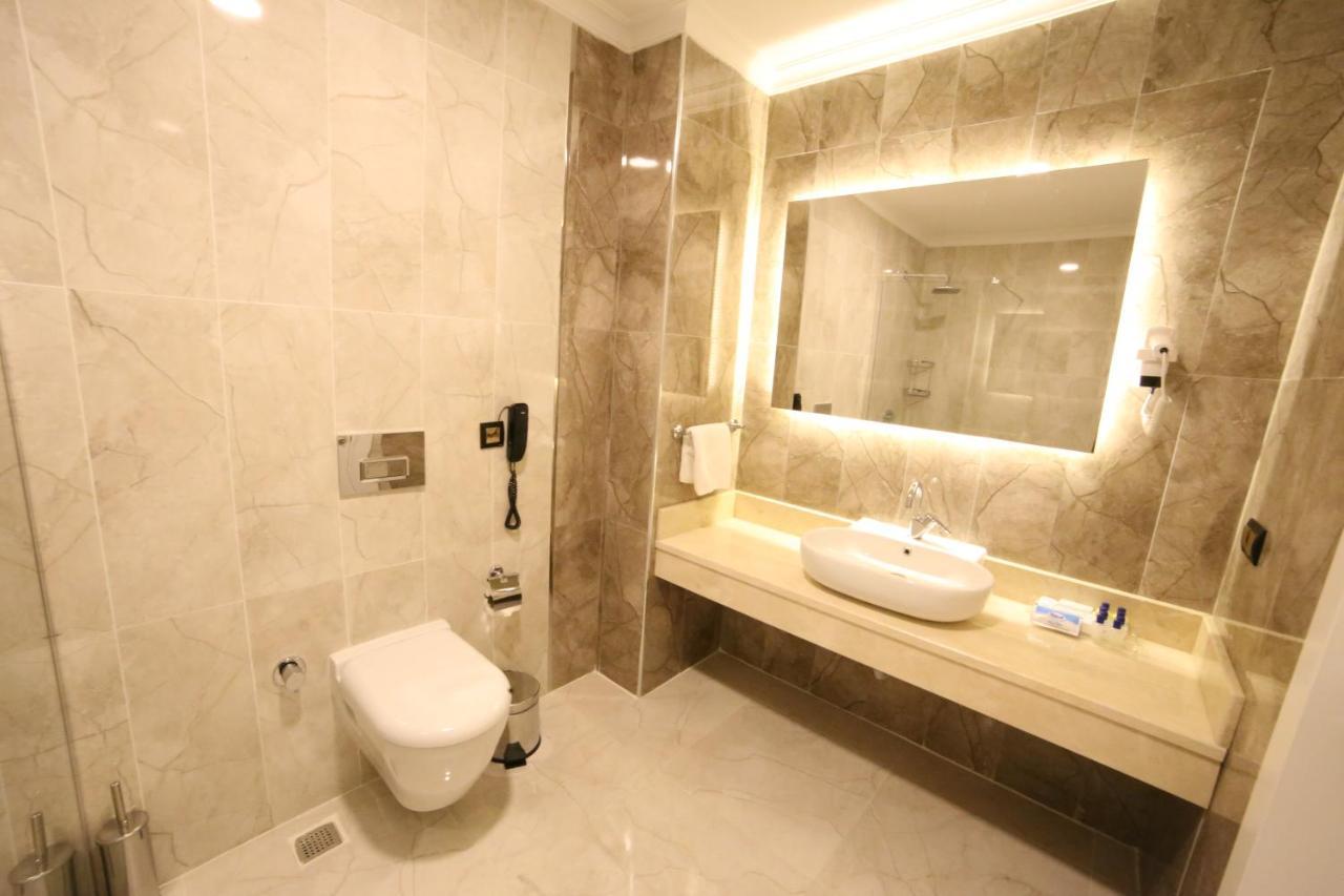 Afyonkarahisar Ema Oeztuerk Thermal Hotel מראה חיצוני תמונה